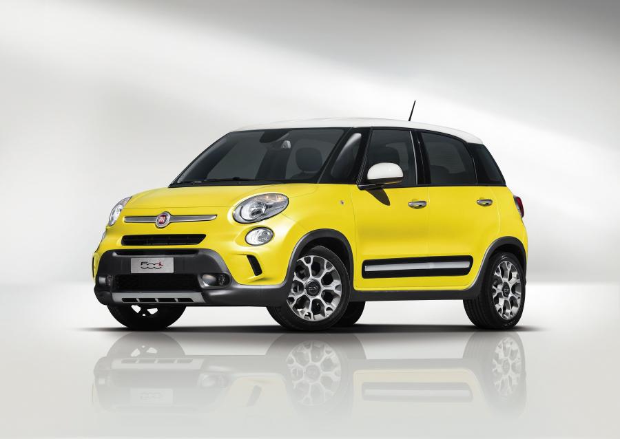  Fiat 500L Trekking 2013 года  (фото 10 из 22)